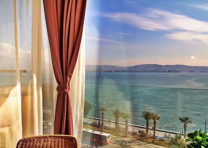 Spacious 3-bedroom With Sea View – Karşıyaka *